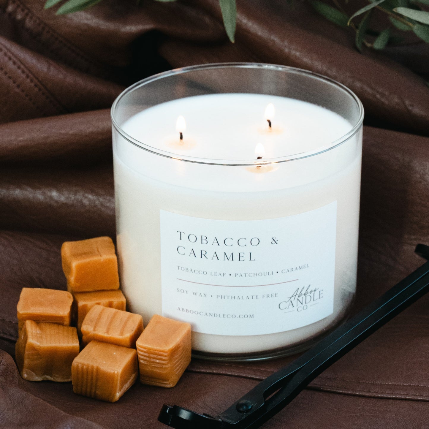 Tobacco and Caramel 3-Wick Soy Candle - Abboo Candle Co® Wholesale
